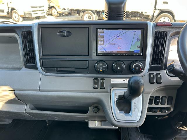 キャンター ワイドキャブロング全低床 1年保証付き 4t ワイド超ロング AT車 ディーゼルターボ 荷台鉄板 ナビ バックカメラ ETC Bluetooth 電格ミラー 坂道発進補助装置 4トン 4トントラック ワイドロング 積載4.2t(20枚目)