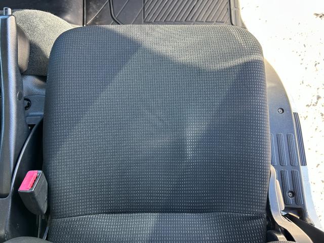 キャンター ワイドキャブロング全低床 1年保証付き 4t ワイド超ロング AT車 ディーゼルターボ 荷台鉄板 ナビ バックカメラ ETC Bluetooth 電格ミラー 坂道発進補助装置 4トン 4トントラック ワイドロング 積載4.2t(29枚目)