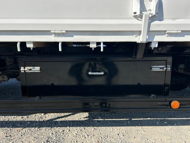 キャンター ワイドキャブロング全低床 1年保証付き 4t ワイド超ロング AT車 ディーゼルターボ 荷台鉄板 ナビ バックカメラ ETC Bluetooth 電格ミラー 坂道発進補助装置 4トン 4トントラック ワイドロング 積載4.2t(58枚目)