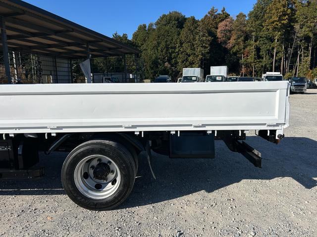 キャンター ワイドキャブロング全低床 1年保証付き 4t ワイド超ロング AT車 ディーゼルターボ 荷台鉄板 ナビ バックカメラ ETC Bluetooth 電格ミラー 坂道発進補助装置 4トン 4トントラック ワイドロング 積載4.2t(60枚目)