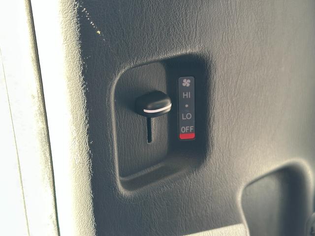 ハイエースバン ロングスーパーGL 1年保証付き 禁煙車 バックカメラ Bluetooth接続 ディーゼルターボ ナビ TV ETC ドライブレコーダー 両側スライドドア LEDヘッドライト ホイルキャップ付き AC100V キーレス(54枚目)