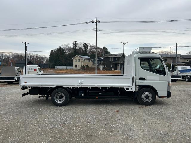 キャンター ロング全低床　１年保証付き　２ｔ　ＡＴ車　ディーゼルターボ　荷台内寸　長さ４３５０ｍｍ　幅１７９０ｍｍ　ナビ　ＥＴＣ　バックカメラ　Ｂｌｕｅｔｏｏｔｈ　電動格納ミラー　２トン　２トントラック　２トンロング　キーレス（4枚目）