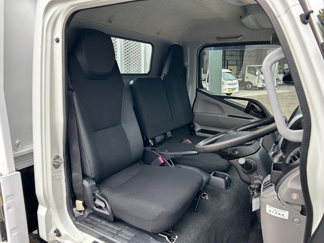 キャンター ロング全低床　１年保証付き　２ｔ　ＡＴ車　ディーゼルターボ　荷台内寸　長さ４３５０ｍｍ　幅１７９０ｍｍ　ナビ　ＥＴＣ　バックカメラ　Ｂｌｕｅｔｏｏｔｈ　電動格納ミラー　２トン　２トントラック　２トンロング　キーレス（11枚目）