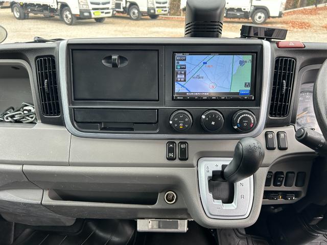 キャンター ロング全低床　１年保証付き　２ｔ　ＡＴ車　ディーゼルターボ　荷台内寸　長さ４３５０ｍｍ　幅１７９０ｍｍ　ナビ　ＥＴＣ　バックカメラ　Ｂｌｕｅｔｏｏｔｈ　電動格納ミラー　２トン　２トントラック　２トンロング　キーレス（21枚目）