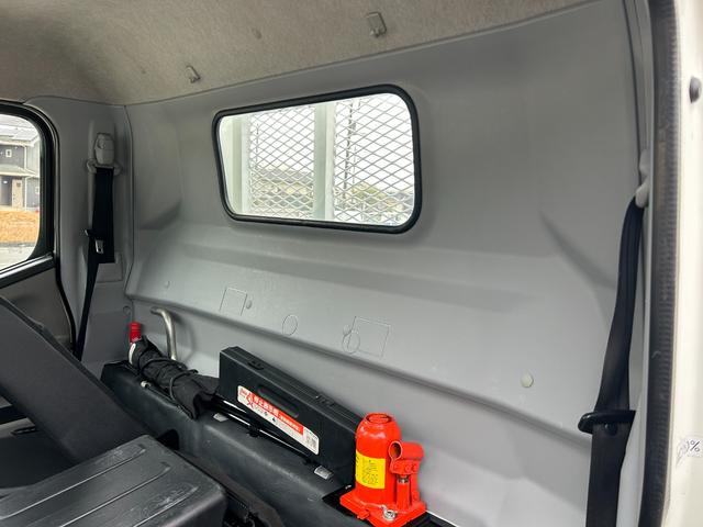 キャンター ロング全低床　１年保証付き　２ｔ　ＡＴ車　ディーゼルターボ　荷台内寸　長さ４３５０ｍｍ　幅１７９０ｍｍ　ナビ　ＥＴＣ　バックカメラ　Ｂｌｕｅｔｏｏｔｈ　電動格納ミラー　２トン　２トントラック　２トンロング　キーレス（39枚目）