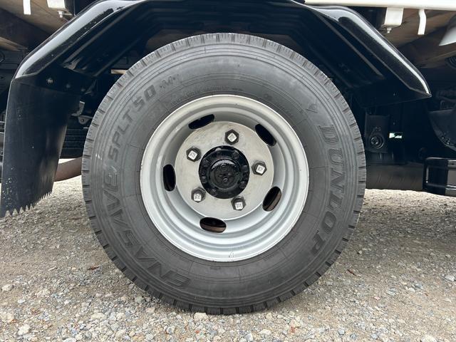 キャンター ロング全低床　１年保証付き　２ｔ　ＡＴ車　ディーゼルターボ　荷台内寸　長さ４３５０ｍｍ　幅１７９０ｍｍ　ナビ　ＥＴＣ　バックカメラ　Ｂｌｕｅｔｏｏｔｈ　電動格納ミラー　２トン　２トントラック　２トンロング　キーレス（76枚目）