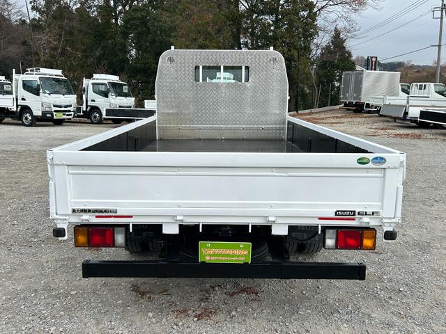 エルフトラック 　１年保証付き　２ｔ　ワイドロング　ＭＴ車　ディーゼルターボ　荷台内寸　長さ４３５０ｍｍ　幅２０７０ｍｍ　荷台鉄板張り　ＥＴＣ　電動格納ミラー　坂道発進補助装置付　２トン　２トントラック　ワイド　ロング（6枚目）