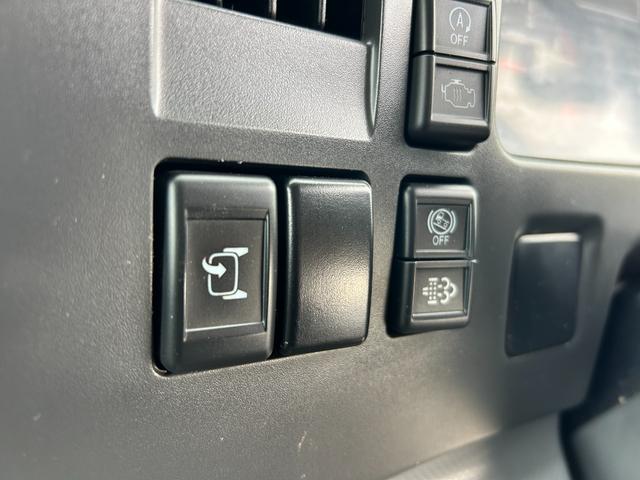 エルフトラック 　１年保証付き　２ｔ　ワイドロング　ＭＴ車　ディーゼルターボ　荷台内寸　長さ４３５０ｍｍ　幅２０７０ｍｍ　荷台鉄板張り　ＥＴＣ　電動格納ミラー　坂道発進補助装置付　２トン　２トントラック　ワイド　ロング（17枚目）