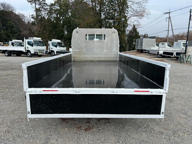 エルフトラック 　１年保証付き　２ｔ　ワイドロング　ＭＴ車　ディーゼルターボ　荷台内寸　長さ４３５０ｍｍ　幅２０７０ｍｍ　荷台鉄板張り　ＥＴＣ　電動格納ミラー　坂道発進補助装置付　２トン　２トントラック　ワイド　ロング（78枚目）