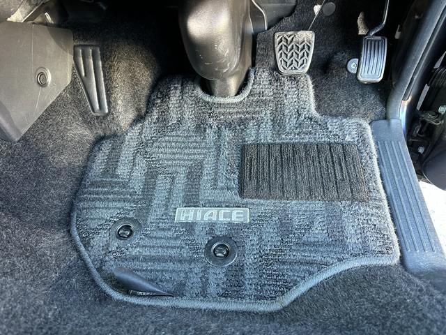 ハイエースバン スーパーＧＬ　５０ＴＨ　アニバーサリーリミテッド　１年保証付き　４ＷＤ　禁煙車　モデリスタエアロ　アルパイン１１インチフローディングナビ　両側電動スライドドア　バックカメラ　ＴＶ　Ｂｌｕｅｔｏｏｔｈ　ＨＤＭＩ　ＵＳＢ　ＡＣ１００　パワーヒート　ＥＴＣ（35枚目）