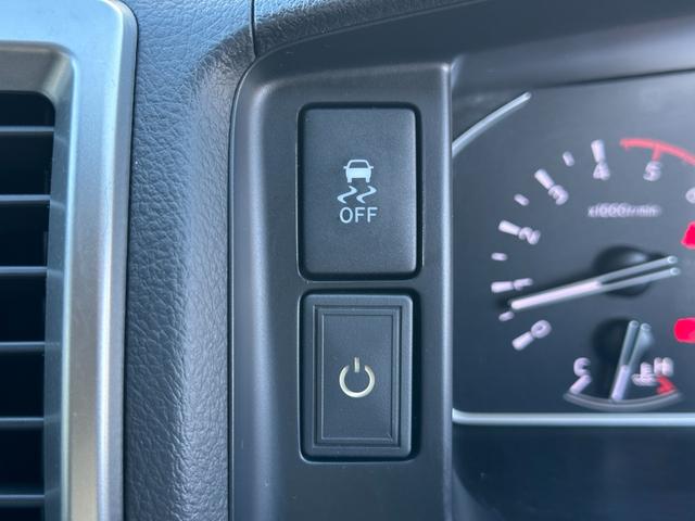 ハイエースバン ロングスーパーＧＬ　１年保証付き　ワンオーナー　禁煙車　新品ホワイトレタータイヤ　ＴＳＳ　クリアランスソナー　バックカメラ　Ｂｌｕｅｔｏｏｔｈ　ナビＴＶ　ドライブレコーダー前後　ＥＴＣ　ＡＣ１００Ｖ　レーンキープアシスト（26枚目）