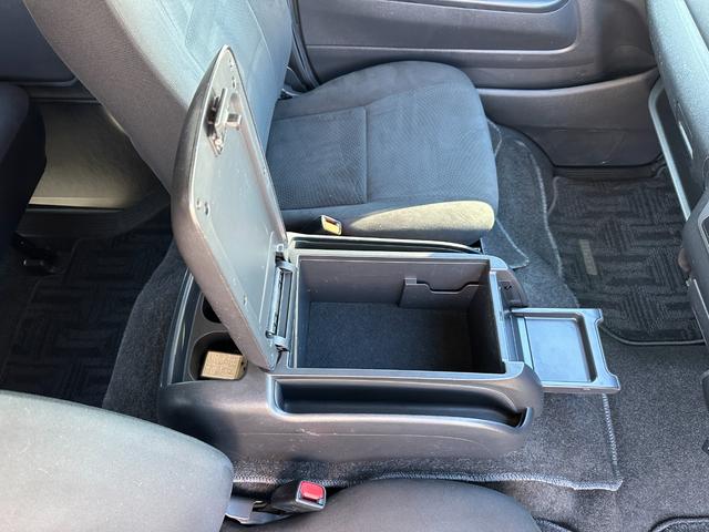 ハイエースバン ロングスーパーＧＬ　１年保証付き　ワンオーナー　禁煙車　新品ホワイトレタータイヤ　ＴＳＳ　クリアランスソナー　バックカメラ　Ｂｌｕｅｔｏｏｔｈ　ナビＴＶ　ドライブレコーダー前後　ＥＴＣ　ＡＣ１００Ｖ　レーンキープアシスト（33枚目）