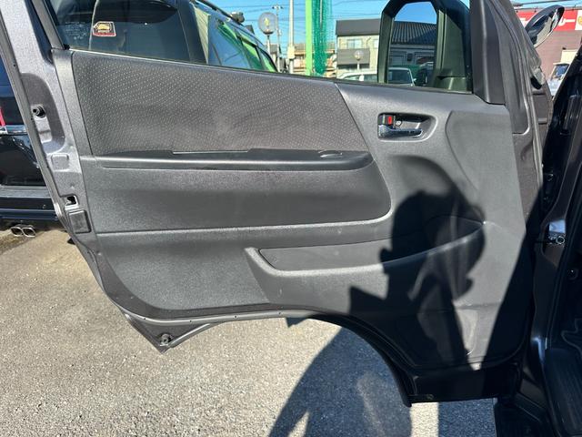 ハイエースバン ロングスーパーＧＬ　１年保証付き　ワンオーナー　禁煙車　新品ホワイトレタータイヤ　ＴＳＳ　クリアランスソナー　バックカメラ　Ｂｌｕｅｔｏｏｔｈ　ナビＴＶ　ドライブレコーダー前後　ＥＴＣ　ＡＣ１００Ｖ　レーンキープアシスト（36枚目）