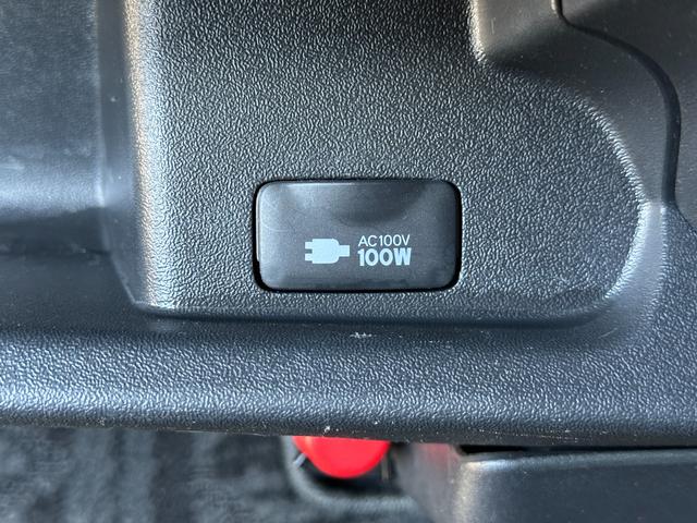 ハイエースバン ロングスーパーＧＬ　１年保証付き　ワンオーナー　禁煙車　新品ホワイトレタータイヤ　ＴＳＳ　クリアランスソナー　バックカメラ　Ｂｌｕｅｔｏｏｔｈ　ナビＴＶ　ドライブレコーダー前後　ＥＴＣ　ＡＣ１００Ｖ　レーンキープアシスト（41枚目）