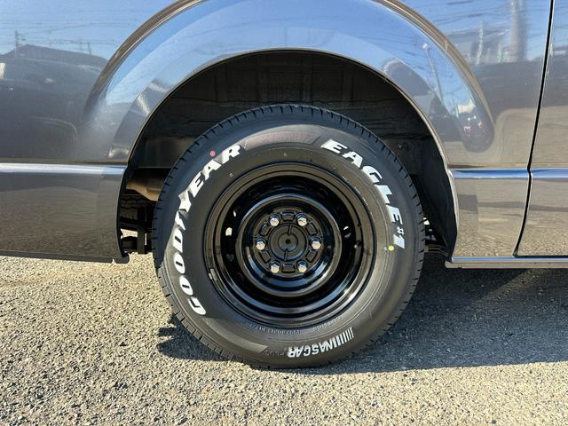 ハイエースバン ロングスーパーＧＬ　１年保証付き　ワンオーナー　禁煙車　新品ホワイトレタータイヤ　ＴＳＳ　クリアランスソナー　バックカメラ　Ｂｌｕｅｔｏｏｔｈ　ナビＴＶ　ドライブレコーダー前後　ＥＴＣ　ＡＣ１００Ｖ　レーンキープアシスト（77枚目）