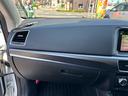 納車時には、国の認可を受けた整備工場にて点検・整備を実施し、不具合箇所を修理した上で、整備記録簿を発行いたします。またオイル、オイルフィルターにつきましては無条件で新品に交換いたします。