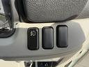 納車時には、国の認可を受けた整備工場にて点検・整備を実施し、不具合箇所を修理した上で、整備記録簿を発行いたします。またオイル、オイルフィルターにつきましては無条件で新品に交換いたします。