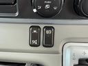 納車時には、国の認可を受けた整備工場にて点検・整備を実施し、不具合箇所を修理した上で、整備記録簿を発行いたします。またオイル、オイルフィルターにつきましては無条件で新品に交換いたします。