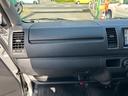 納車時には、国の認可を受けた整備工場にて点検・整備を実施し、不具合箇所を修理した上で、整備記録簿を発行いたします。またオイル、オイルフィルターにつきましては無条件で新品に交換いたします。
