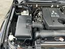 納車時には、国の認可を受けた整備工場にて点検・整備を実施し、不具合箇所を修理した上で、整備記録簿を発行いたします。またオイル、オイルフィルターにつきましては無条件で新品に交換いたします。