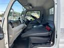 納車時には、国の認可を受けた整備工場にて点検・整備を実施し、不具合箇所を修理した上で、整備記録簿を発行いたします。またオイル、オイルフィルターにつきましては無条件で新品に交換いたします。