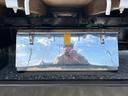 納車時には、国の認可を受けた整備工場にて点検・整備を実施し、不具合箇所を修理した上で、整備記録簿を発行いたします。またオイル、オイルフィルターにつきましては無条件で新品に交換いたします。