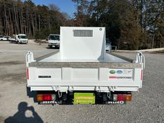 納車時には、国の認可を受けた整備工場にて点検・整備を実施し、不具合箇所を修理した上で、整備記録簿を発行いたします。またオイル、オイルフィルターにつきましては無条件で新品に交換いたします。 6
