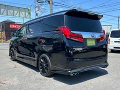 納車時には、国の認可を受けた整備工場にて点検・整備を実施し、不具合箇所を修理した上で、整備記録簿を発行いたします。またオイル、オイルフィルターにつきましては無条件で新品に交換いたします。 4