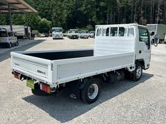 納車時には、国の認可を受けた整備工場にて点検・整備を実施し、不具合箇所を修理した上で、整備記録簿を発行いたします。またオイル、オイルフィルターにつきましては無条件で新品に交換いたします。 5