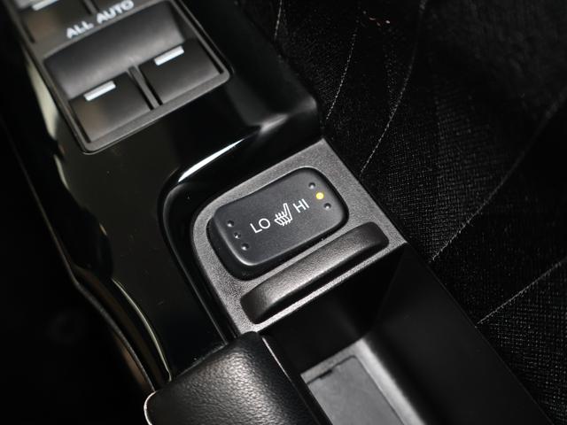 オデッセイハイブリッド ハイブリッドアブソルート・ＥＸホンダセンシング　純正ナビ　マルチビューカメラ　後席モニタ　地上デジタル　Ｐセンサー　３６０度カメラ　両側電動パワースライドドア　クルコン　衝突被害軽減　電動シート　ＵＳＢ接続　スマートキー　ドライブレコーダ　ＥＴＣ（11枚目）