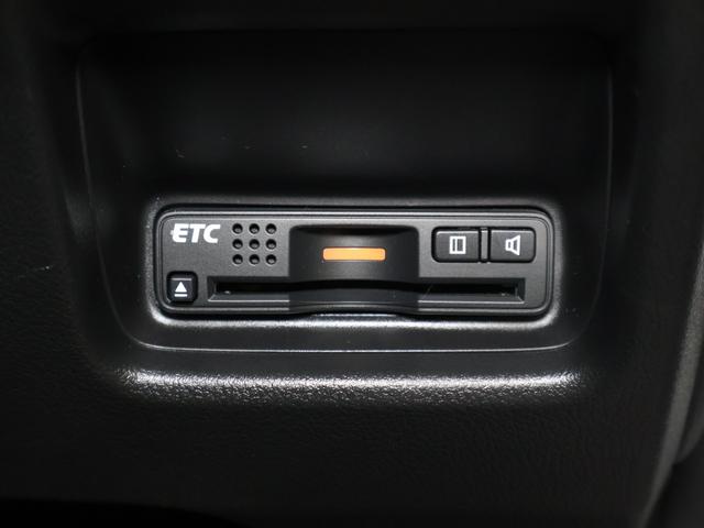 CR-V 20G 純ナビ Bカメ クルコン ETC HID リヤカメラ Wエアコン 地デジ USB DVD VSA オートクルーズコントロール 盗難防止システム 助手席エアバッグ AAC ナビTV スマキー ABS(12枚目)