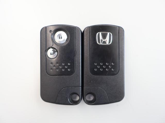 CR-V 20G 純ナビ Bカメ クルコン ETC HID リヤカメラ Wエアコン 地デジ USB DVD VSA オートクルーズコントロール 盗難防止システム 助手席エアバッグ AAC ナビTV スマキー ABS(29枚目)