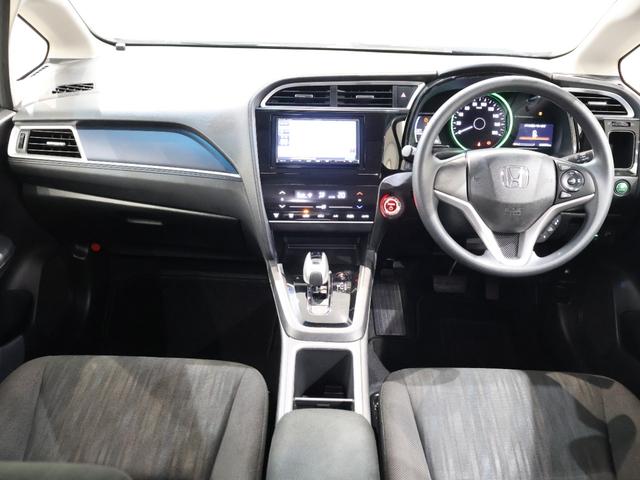 シャトル ハイブリッドホンダセンシング　外ナビ　Ｂカメ　スマキー　ＥＴＣ　前後障害物センサー　スマートキープッシュスタート　リヤカメラ　Ｄレコ　デュアルエアバッグ　横滑り防止　パワステ　オートライト　パワーウインドウ　キーレス　ＡＢＳ（4枚目）