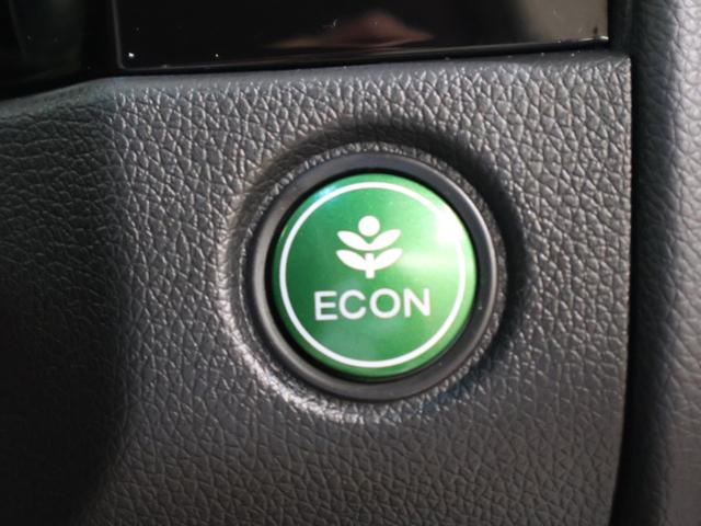 シャトル ハイブリッドホンダセンシング　外ナビ　Ｂカメ　スマキー　ＥＴＣ　前後障害物センサー　スマートキープッシュスタート　リヤカメラ　Ｄレコ　デュアルエアバッグ　横滑り防止　パワステ　オートライト　パワーウインドウ　キーレス　ＡＢＳ（8枚目）