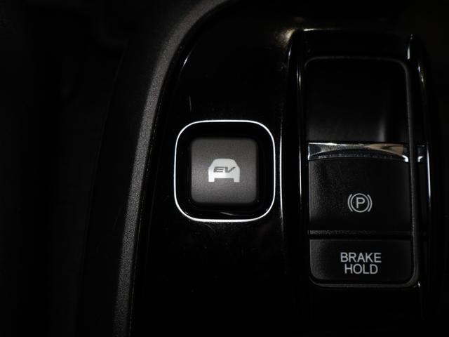 ステップワゴンスパーダ ｅ：ＨＥＶスパーダＧ・ＥＸホンダセンシング　純正ナビ　マルチビューカメラ　両側パワースライドドア　ＥＴＣ　ＬＥＤ　エアバック　Ｐアシスト　地デジ　クルコン　サイドエアバッグ　シ－トヒ－タ－　衝突軽減システム　スマキー　ＵＳＢ接続　ＡＢＳ　イモビ（12枚目）