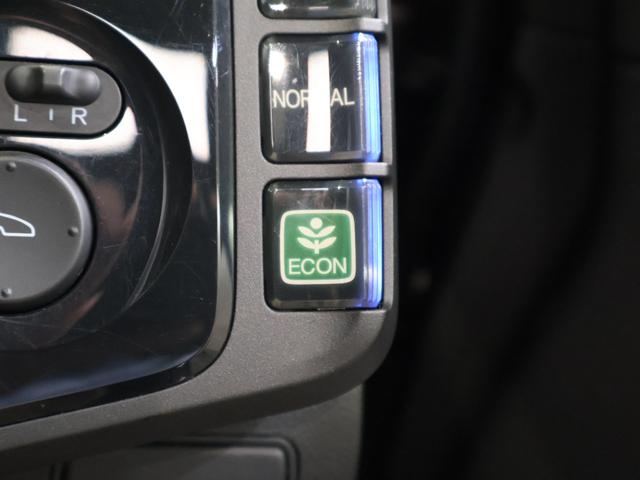 ＣＲ－Ｚ αマスターレーベル　６速ＭＴ　社外ナビ　バックカメラ　ＨＩＤ　フォグ　社外マフラー　ローダウン　Ｂカメラ　ナビ・ＴＶ　スマキー　ＥＴＣ　オートクルーズ　フルセグ　ＤＶＤ再生　アイストップ　キーフリーシステム　Ｗエアバッグ（9枚目）