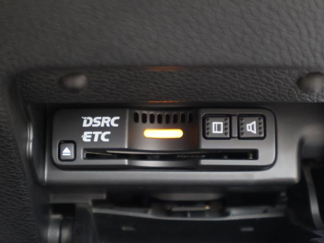 アコードハイブリッド ＥＸ　純正ナビ　バックカメラ　電動サンルーフ　クルコン　ＥＴＣ　ＬＥＤ　フォグ　リヤカメラ　盗難防止装置　パワーウィンドウ　地デジ　ＵＳＢ　ＤＶＤ再生　記録簿　シートヒーター　オートエアコン　ナビＴＶ（12枚目）