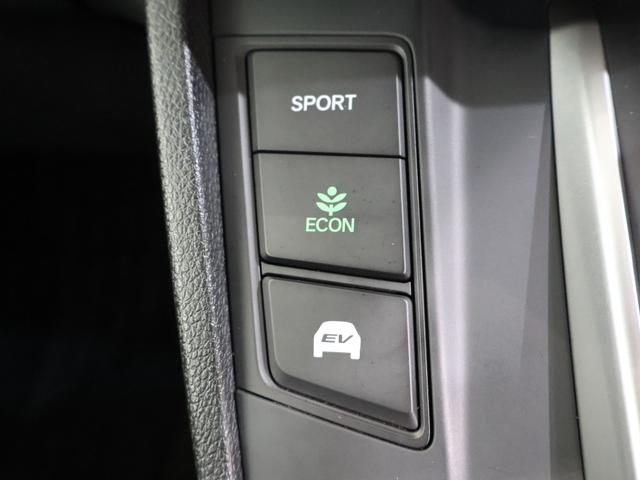 ＣＲ－Ｖハイブリッド ＥＸ・マスターピース　純正ナビ　バックカメラ　電動サンルーフ　シートヒーター　ＥＴＣ　ＬＥＤライト　フォグ　バックモニター　ナビＴＶ　記録簿　本革シート　ハンズフリーテールゲート　電動シート　フルセグＴＶ　４ＷＤ　ＡＢＳ（7枚目）