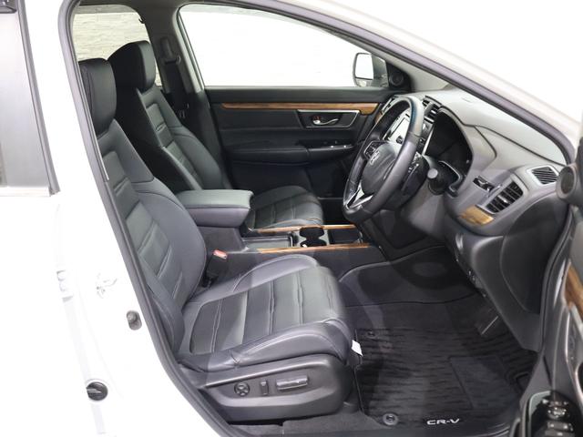 ＣＲ－Ｖハイブリッド ＥＸ・マスターピース　純正ナビ　バックカメラ　電動サンルーフ　シートヒーター　ＥＴＣ　ＬＥＤライト　フォグ　バックモニター　ナビＴＶ　記録簿　本革シート　ハンズフリーテールゲート　電動シート　フルセグＴＶ　４ＷＤ　ＡＢＳ（11枚目）