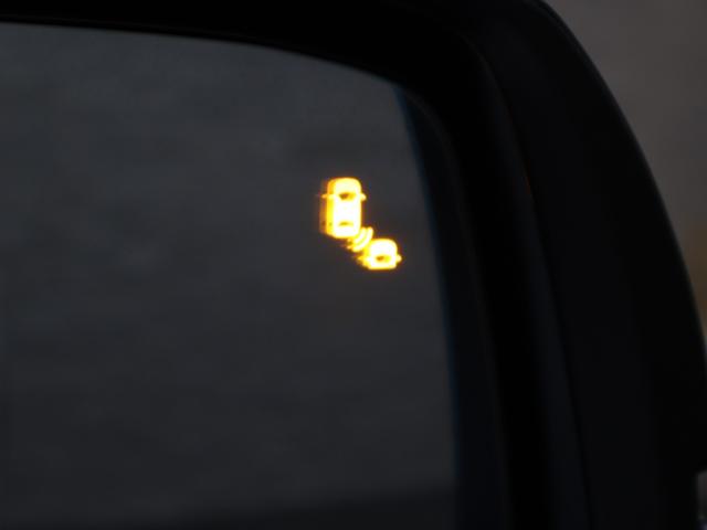 ＣＲ－Ｖハイブリッド ＥＸ・マスターピース　純正ナビ　バックカメラ　電動サンルーフ　シートヒーター　ＥＴＣ　ＬＥＤライト　フォグ　バックモニター　ナビＴＶ　記録簿　本革シート　ハンズフリーテールゲート　電動シート　フルセグＴＶ　４ＷＤ　ＡＢＳ（27枚目）