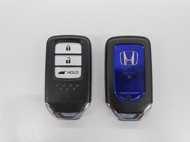 ＣＲ－Ｖハイブリッド ＥＸ・マスターピース　純正ナビ　バックカメラ　電動サンルーフ　シートヒーター　ＥＴＣ　ＬＥＤライト　フォグ　バックモニター　ナビＴＶ　記録簿　本革シート　ハンズフリーテールゲート　電動シート　フルセグＴＶ　４ＷＤ　ＡＢＳ（32枚目）