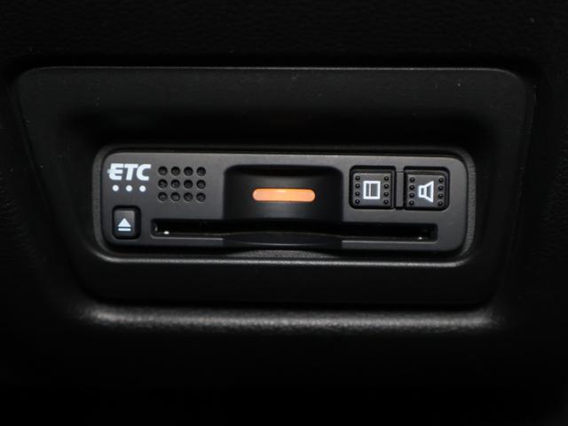 ステップワゴンスパーダ スパーダハイブリッドＧホンダセンシング　純正ナビ　バックカメラ　わくわくゲート　両側パワースライドドア　ＥＴＣ　ＬＥＤライト　フォグ　ＣＭＢＳ　リヤカメラ　スマキー　Ａストップ　ＥＳＣ　ＵＳＢ入力　両側自動ドア　オートエアコン　地デジ（10枚目）