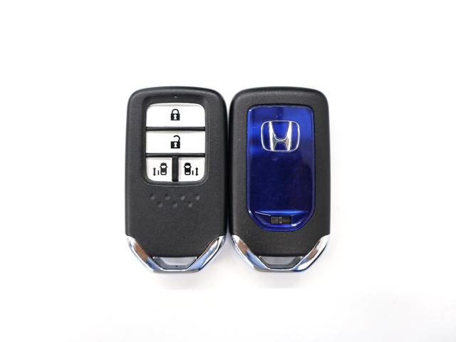ステップワゴンスパーダ スパーダハイブリッドＧホンダセンシング　純正ナビ　バックカメラ　わくわくゲート　両側パワースライドドア　ＥＴＣ　ＬＥＤライト　フォグ　ＣＭＢＳ　リヤカメラ　スマキー　Ａストップ　ＥＳＣ　ＵＳＢ入力　両側自動ドア　オートエアコン　地デジ（31枚目）