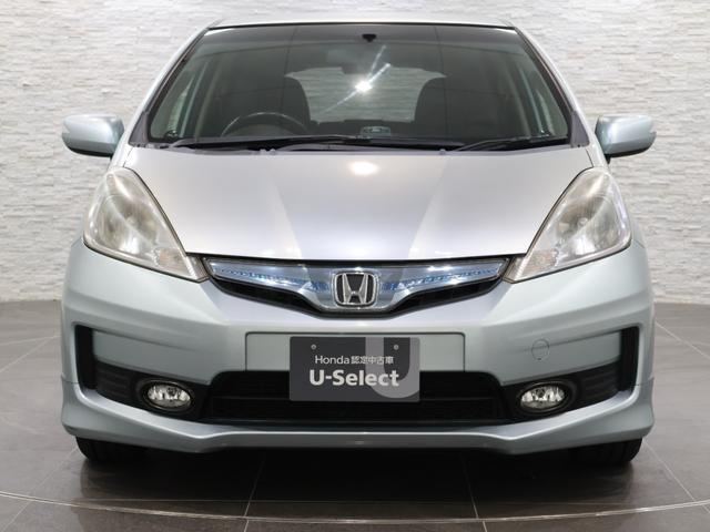 フィットハイブリッド ＲＳ　社外ナビ　フルセグ　ＥＴＣ　ＨＩＤ　盗難防止　パワーウィンドウ　オートクルーズ　キーフリー　ローダウン　ＳＲＳ　エアコン　ナビＴＶ　パワーステアリング　ＤＶＤ再生　ｉストップ　ＡＢＳ　横滑り防止機能（18枚目）