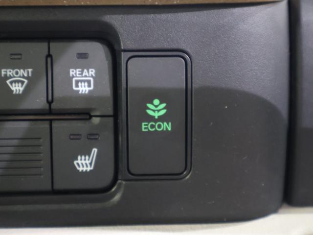 Ｎ－ＢＯＸ ファッションスタイル　純正ナビ　バックカメラ　シートヒーター　両側パワースライドドア　パーキングセンサー　ＬＥＤライト　ソナー　盗難防止装置　スマートキ　ＵＳＢポート　ＬＥＤランプ　バックモニター　サイドカーテンエアバック（11枚目）