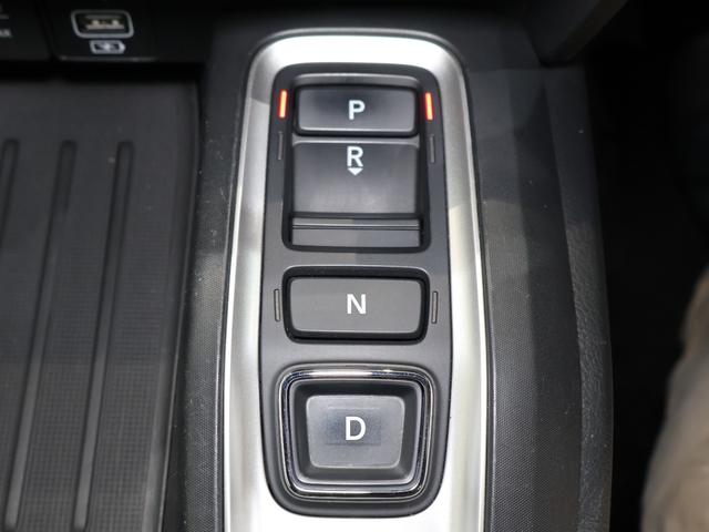 インサイト ＥＸ　純正ナビ　パーキングセンサー　ブラスポ　ＥＴＣ　ＬＥＤライト　フォグ　ソナー　衝突軽減　ＡＢＳ　前席シートヒーター　オ－トエアコン　ナビＴＶ　パワーウィンドウ　スマキー　クルコン　ＰＷシート　ＶＳＡ（7枚目）