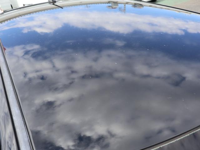 ルーフ・ボンネット・右側面に雹によ損害がありますが、走行・安全性に問題はございません。