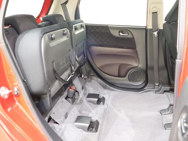 ＨＯＮＤＡ独自の機構！リアシートはチップアップ（跳ね上げ）することにより背の高い荷物も楽々積み込みすることが可能！！より空間を有効にするためにも大変便利なシートアレンジになります！！