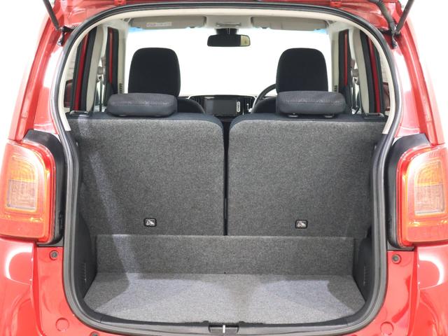 大口なテールゲートは活用の幅を広げてくれます！幅広、低い床面で大きな荷物の出し入れが簡単になります！日々のショッピング、レジャー等、生活を一段上のものにしてくれます！