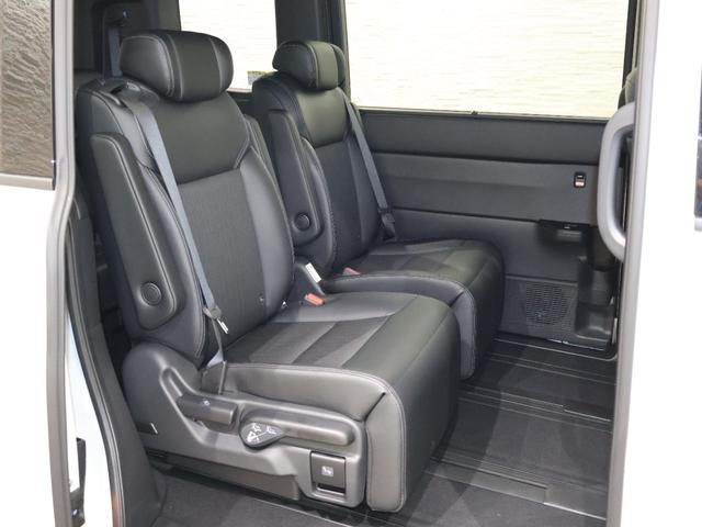 ステップワゴン スパーダ　両ＰＳＤ　Ｐテールゲート　オットマン　キーレスエントリー　両側Ｐスライドドア　ターボ車　パワーステアリング　オートエアコン　サイドカーテンエアバック　Ａクルーズ　記録簿　盗難防止装置　横滑り防止装置（18枚目）